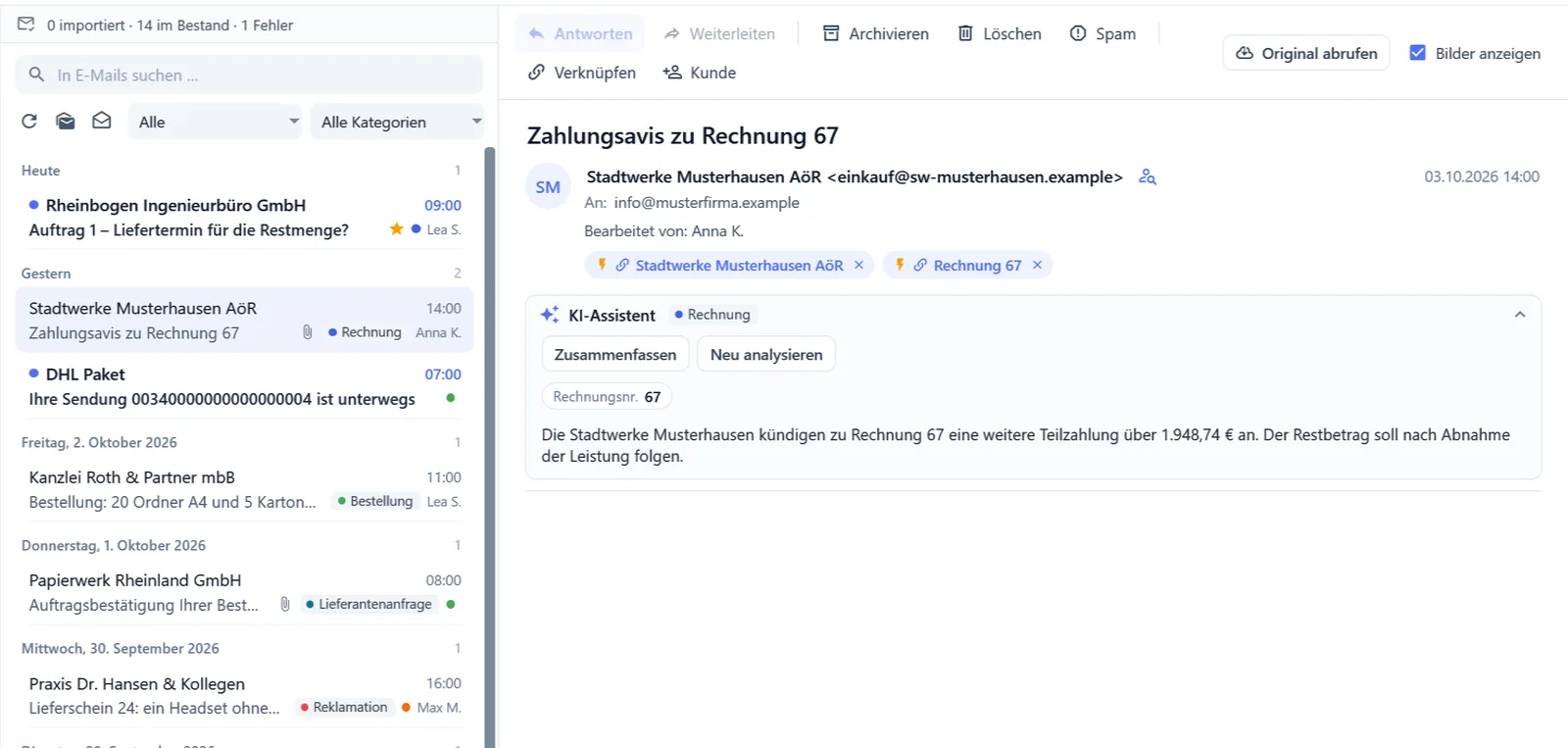 Aufgeklappte Karte „KI-Assistent“ mit Kategorie, erkannter Rechnungsnummer, gespeicherter Zusammenfassung und den Knöpfen der KI